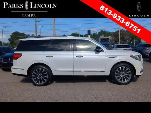 WHITE PLATINUM TRI-COAT MET 2018 Lincoln Navigator Select
