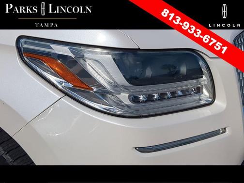 WHITE PLATINUM TRI-COAT MET 2018 Lincoln Navigator Select
