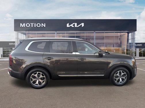 Dark Moss 2022 Kia Telluride EX