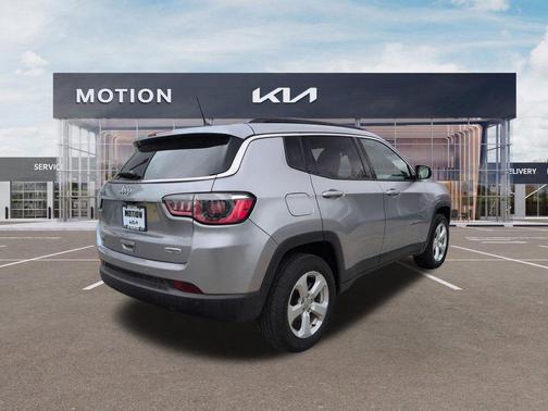 Billet Silver Metallic Clearcoat 2018 Jeep Compass Latitude