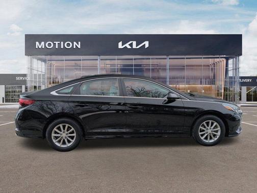 2018 Hyundai SONATA SE