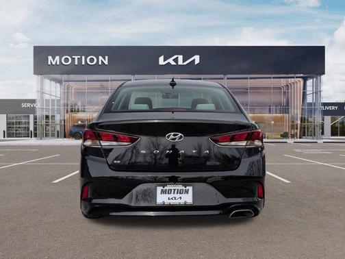 2018 Hyundai SONATA SE