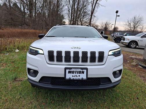 2022 Jeep Cherokee Latitude Lux