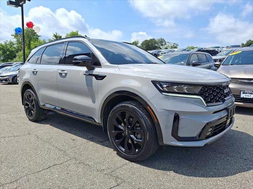 2022 Kia Sorento SX