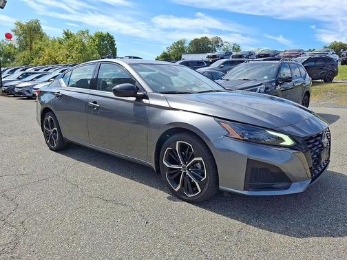 2023 Nissan Altima SR Intelligent AWD