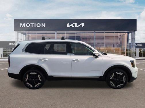 Glacial White Pearl 2024 Kia Telluride EX