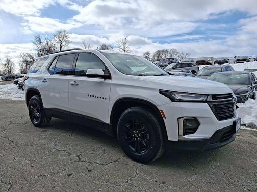 2022 Chevrolet Traverse LT Leather
