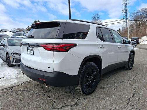 2022 Chevrolet Traverse LT Leather