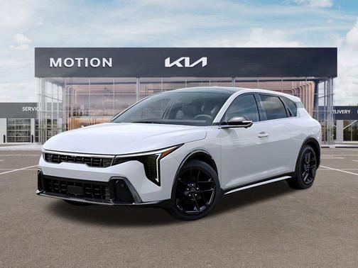 Snow White Pearl 2026 Kia K4 GT-Line Turbo
