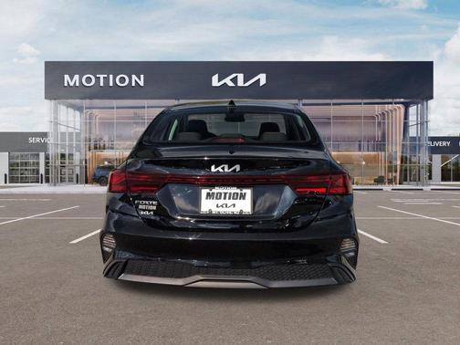 Aurora Black Pearl 2023 Kia Forte LXS