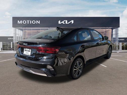 Aurora Black Pearl 2023 Kia Forte LXS