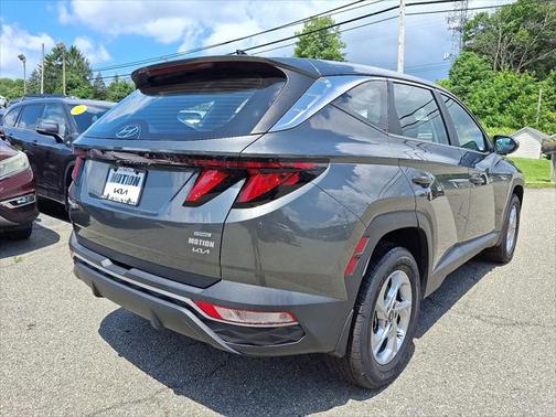 2022 Hyundai TUCSON SE