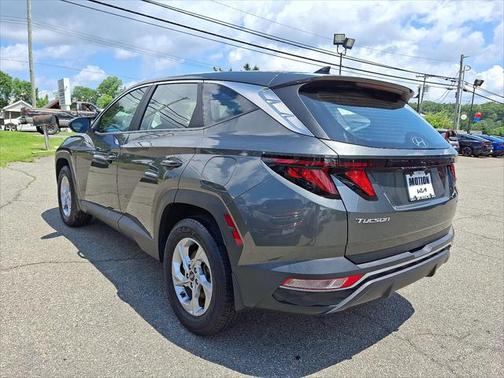 2022 Hyundai TUCSON SE