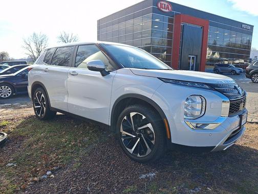 2023 Mitsubishi Outlander SE 2.5 S-AWC