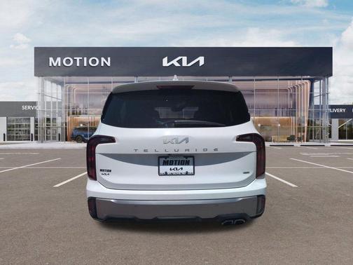 Glacial White Pearl 2024 Kia Telluride S
