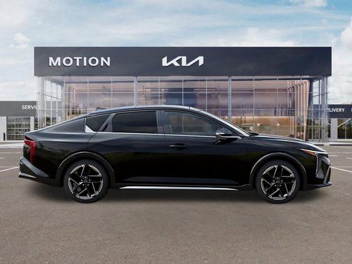 Aurora Black Pearl 2026 Kia K4 GT-Line