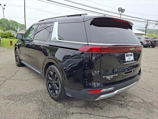 2022 Kia Carnival SX