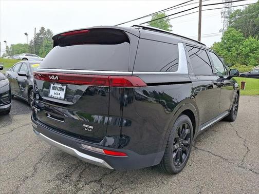 2022 Kia Carnival SX