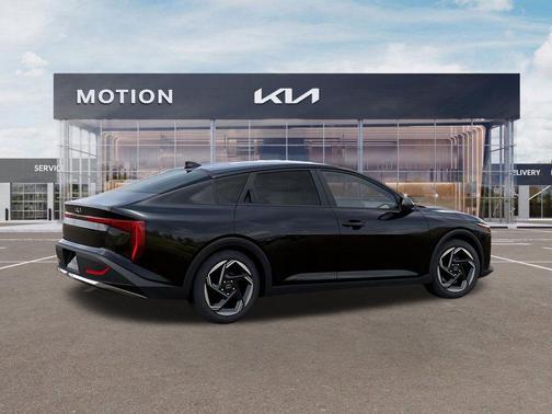 Aurora Black Pearl 2026 Kia K4 EX