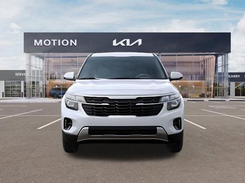 Snow White Pearl 2026 Kia Seltos LX