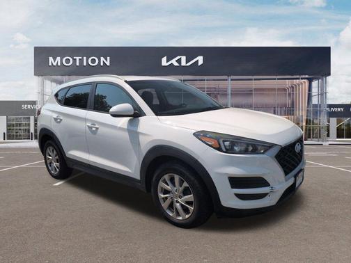 Dazzling White 2019 Hyundai TUCSON Value