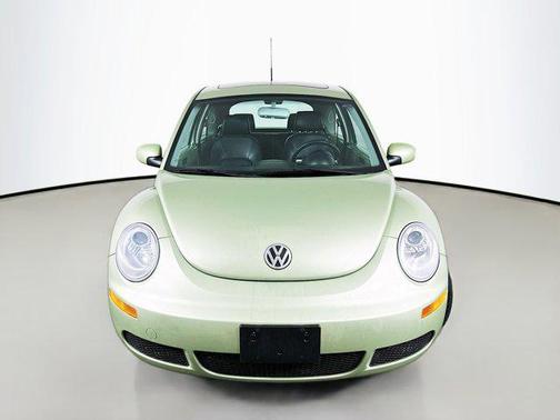 2008 Volkswagen New Beetle S