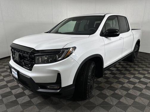 Platinum White Pearl 2026 Honda Ridgeline Black