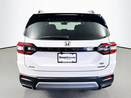 2025 Honda Pilot Touring 8-Passenger