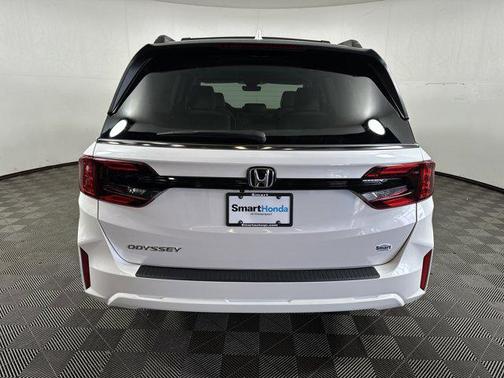 Platinum White Pearl 2026 Honda Odyssey EX-L