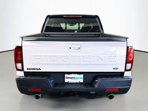 Platinum White Pearl 2026 Honda Ridgeline Black