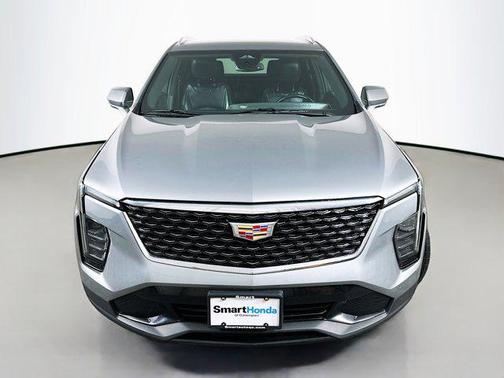 Argent Silver Metallic 2024 Cadillac XT4 Premium Luxury