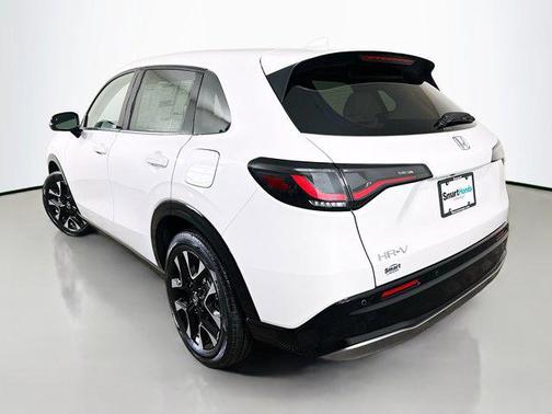 Platinum White Pearl 2026 Honda HR-V EX-L