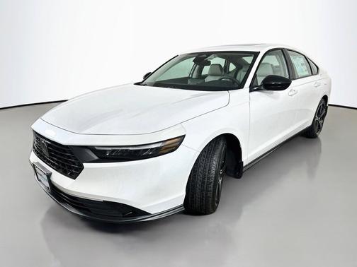 Platinum White Pearl 2026 Honda Accord SE