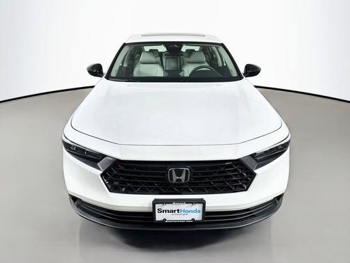 Platinum White Pearl 2026 Honda Accord SE