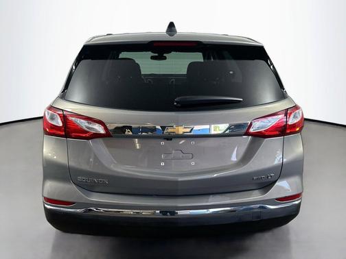 Pepperdust Metallic 2018 Chevrolet Equinox LT