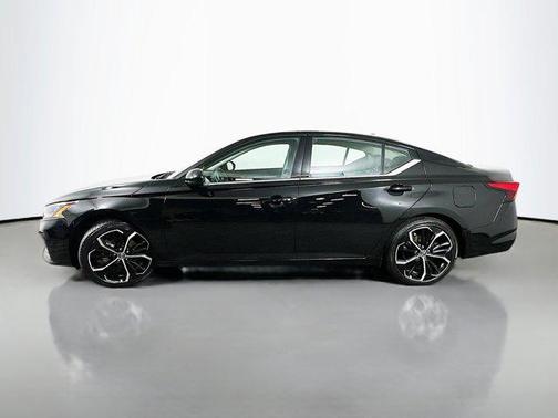 2023 Nissan Altima SR FWD