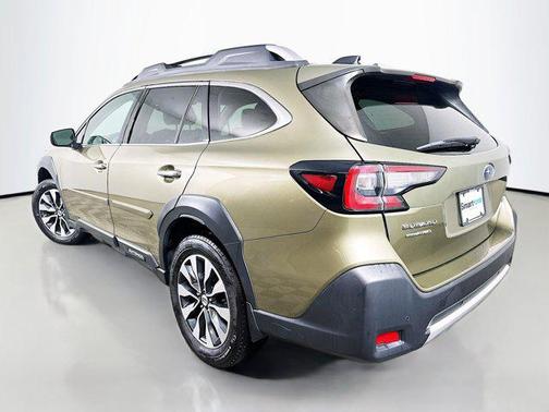 2023 Subaru Outback Touring XT