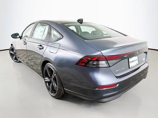 Meteorite Gray Metallic 2026 Honda Accord SE