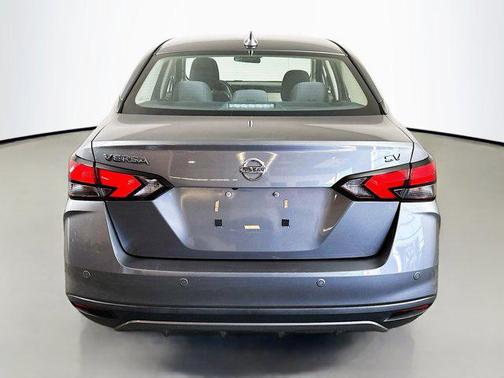 2021 Nissan Versa 1.6 SV