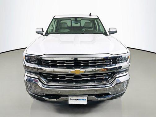 Iridescent Pearl Tricoat 2016 Chevrolet Silverado 1500 LTZ