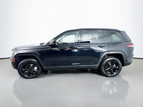 Diamond Black Crystal Pearlcoat 2023 Jeep Grand Cherokee Limited