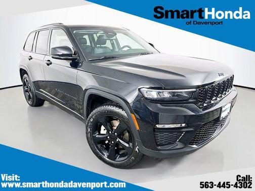 Diamond Black Crystal Pearlcoat 2023 Jeep Grand Cherokee Limited