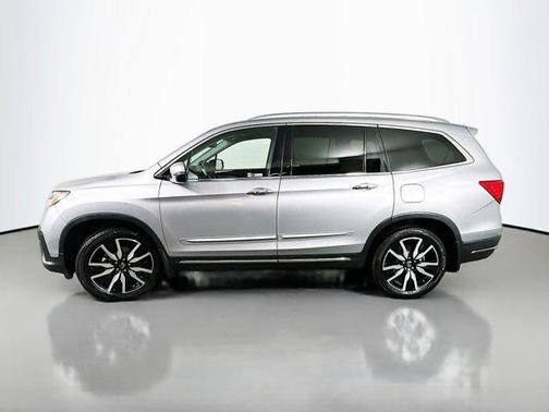 2022 Honda Pilot Touring 8-Passenger
