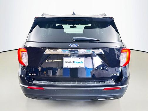 Black Metallic 2023 Ford Explorer XLT