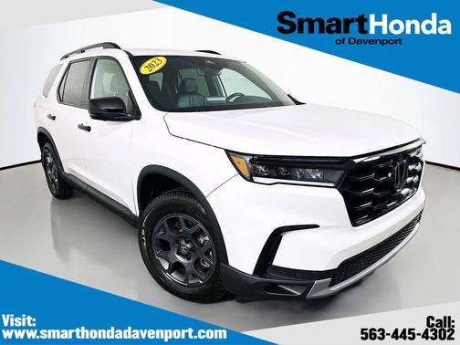 Platinum White Pearl 2023 Honda Pilot AWD TrailSport