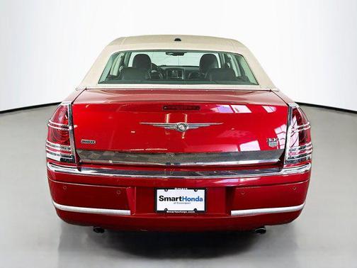 2010 Chrysler 300C Base