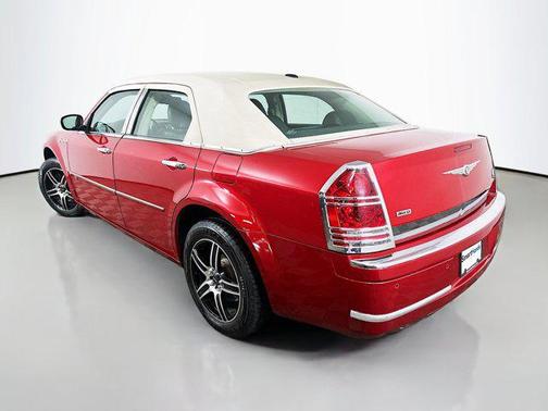 2010 Chrysler 300C Base
