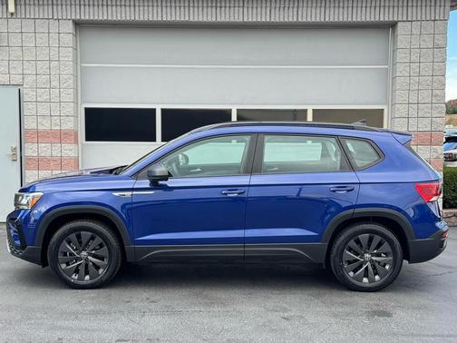 2022 Volkswagen Taos S 4MOTION