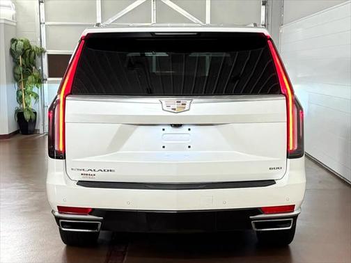 2024 Cadillac Escalade ESV Premium Luxury