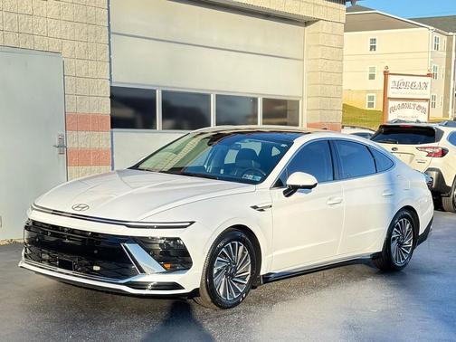 2025 Hyundai SONATA Hybrid Limited